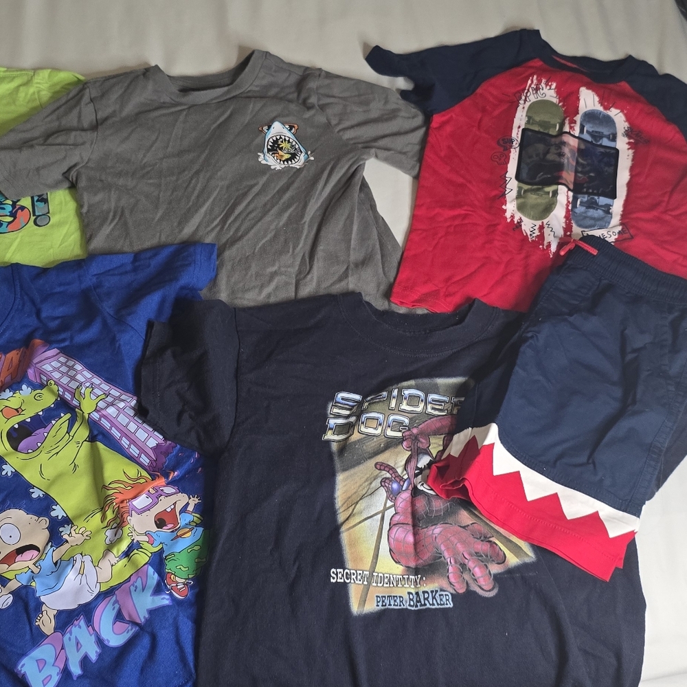 Size 6 box of clothes